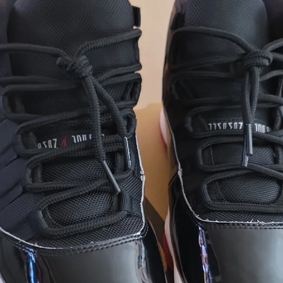 Jordan Men's Black and Red High-Top Sneakers - Picture 5 of 13